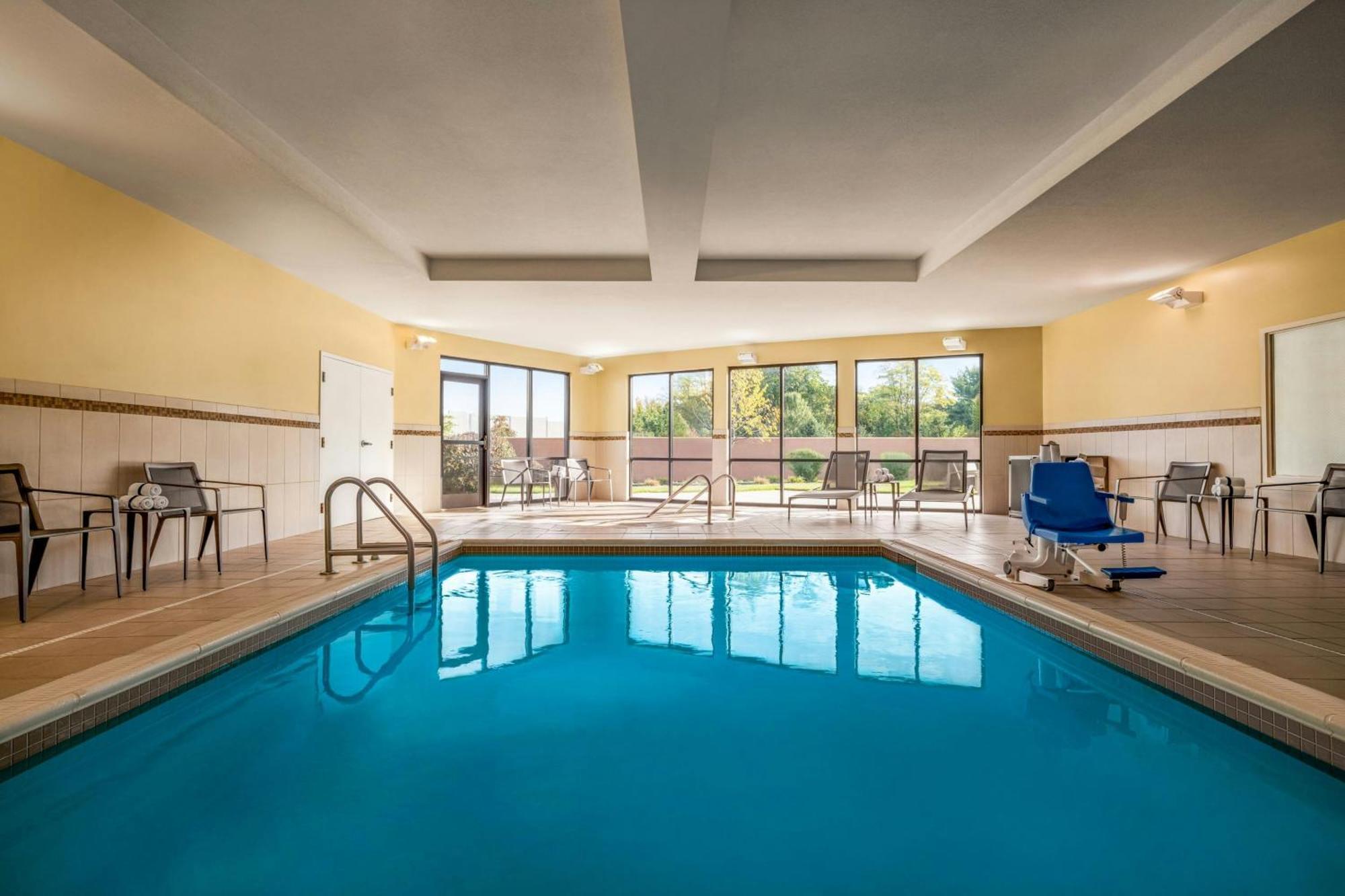 Courtyard Mt. Holly Westampton Hotell Exteriör bild