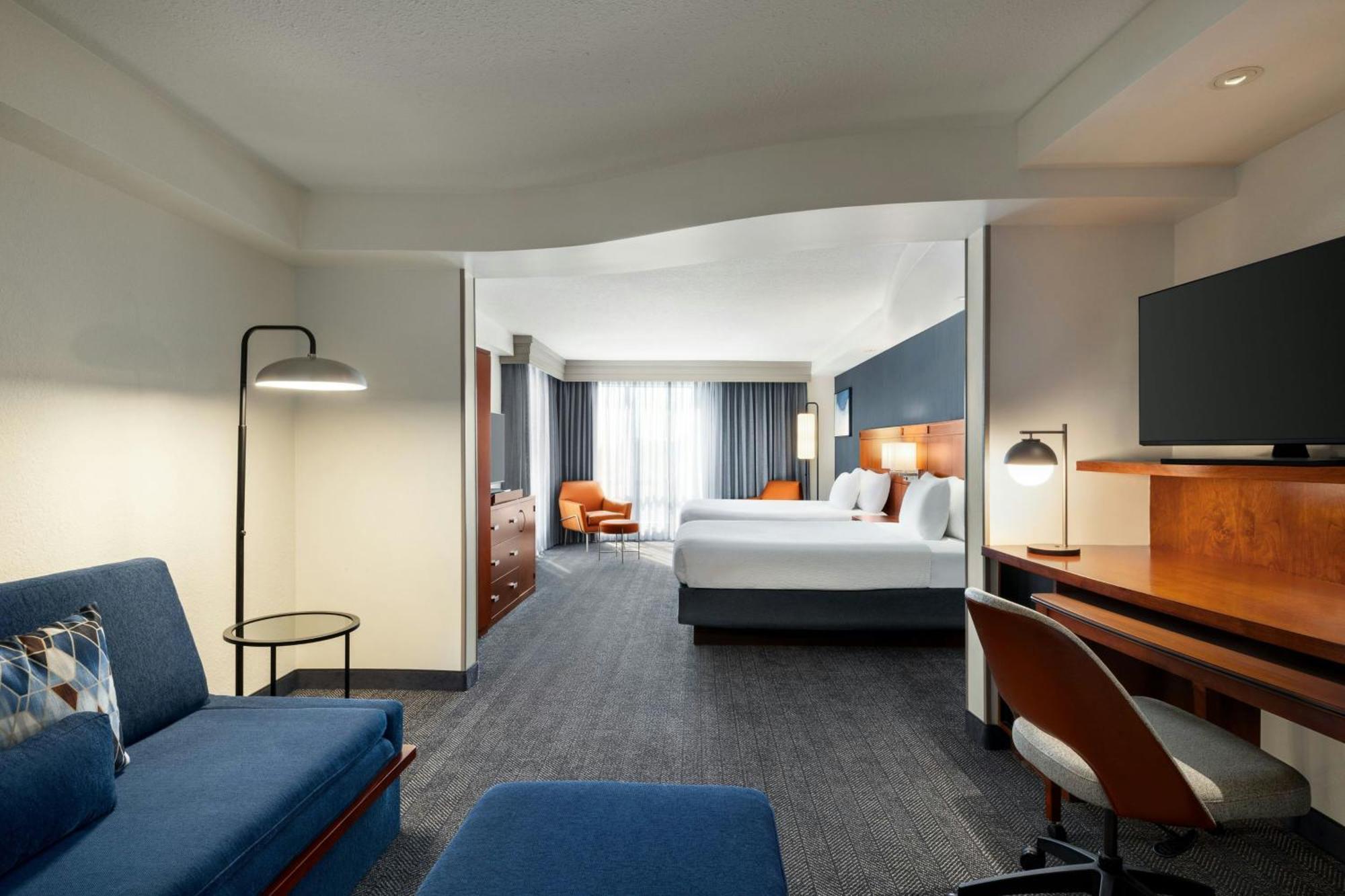 Courtyard Mt. Holly Westampton Hotell Exteriör bild