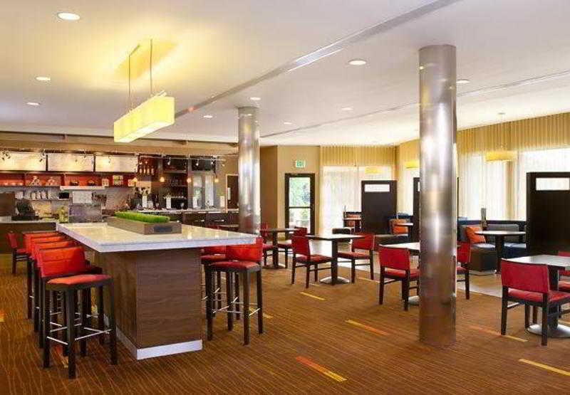 Courtyard Mt. Holly Westampton Hotell Exteriör bild